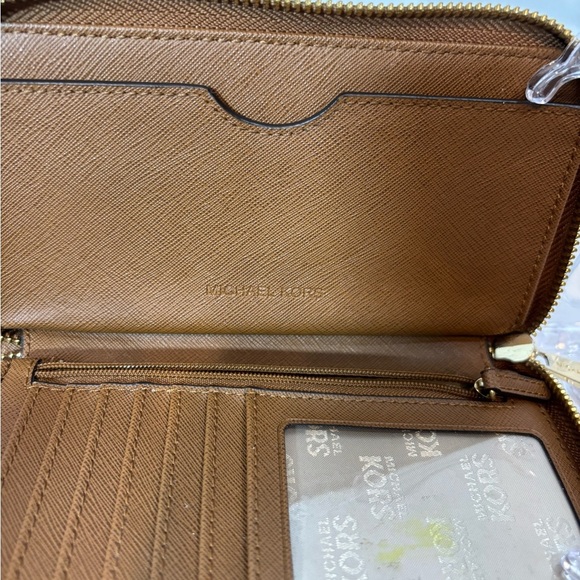 Michael Kors Brown Large Flag Multifunctional Phone Wristlet Wallet - Picture 6 of 9